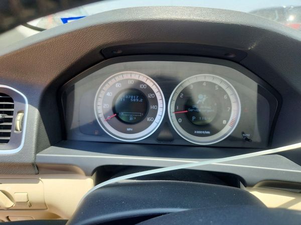 2012 VOLVO S60