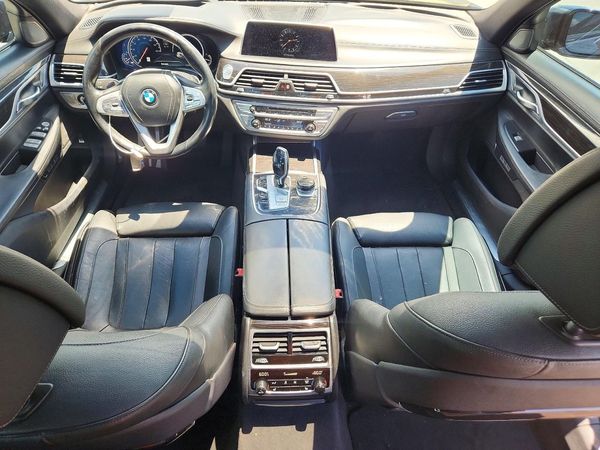 2017 BMW 740 xDrive