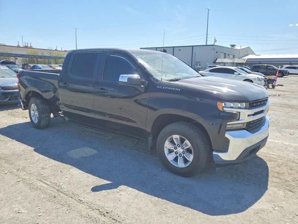 2019 CHEVROLET SILVERADO LT — Passenger 3/4