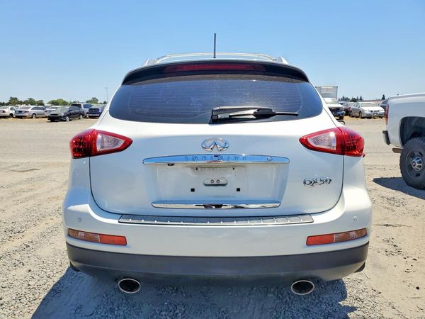 2015 INFINITI QX50