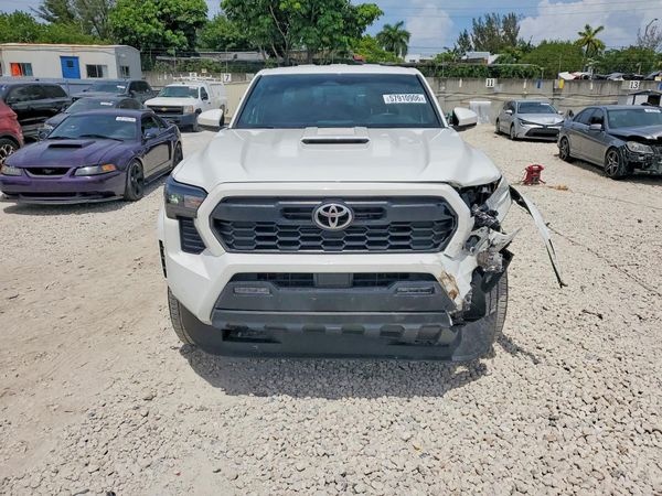 2024 TOYOTA TACOMA