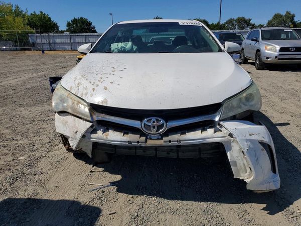 2015 TOYOTA CAMRY