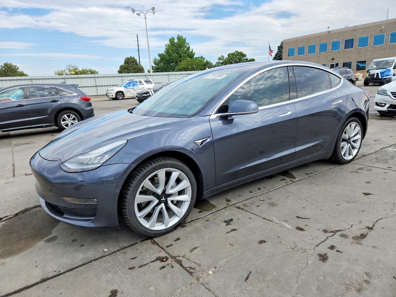 2018 TESLA MODEL 3