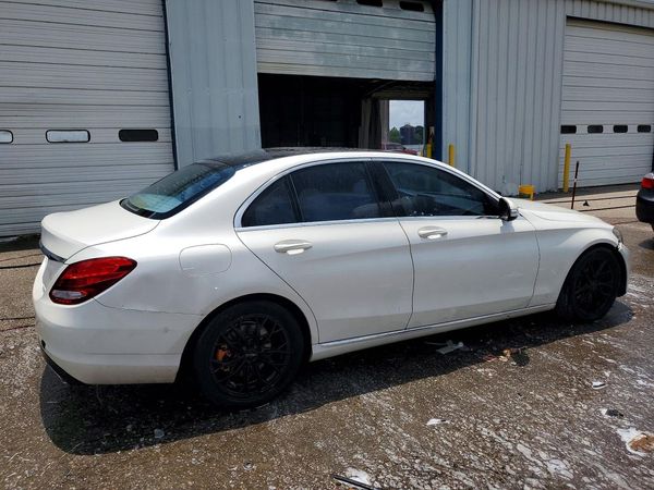 2015 MERCEDES-BENZ C Base