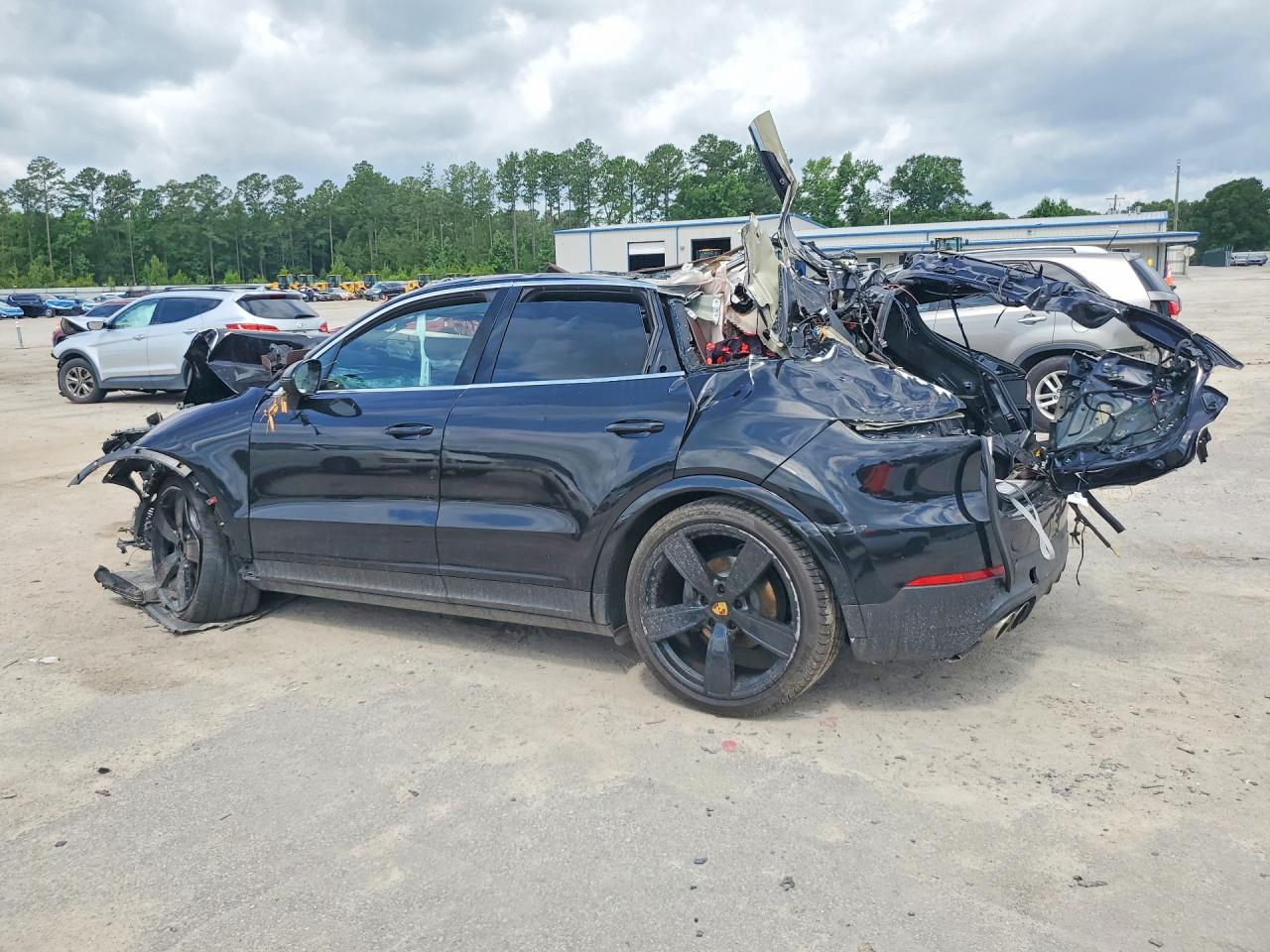 2019 PORSCHE CAYENNE S
