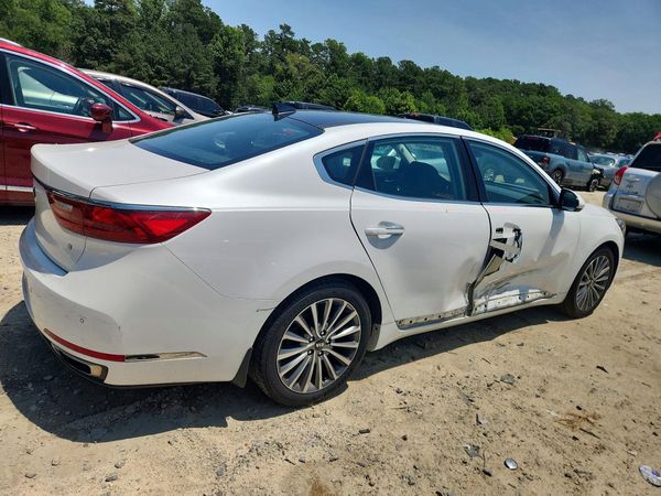 2017 KIA CADENZA