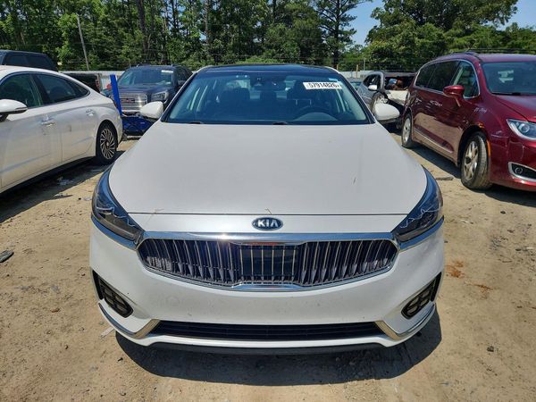 2017 KIA CADENZA