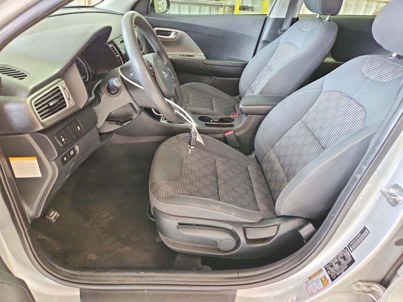 2017 KIA NIRO FE / LX / LX Tech