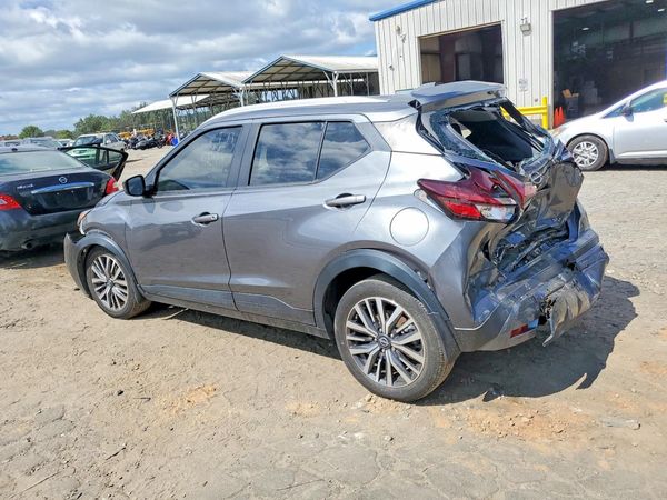 2022 NISSAN KICKS