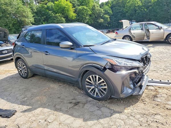 2022 NISSAN KICKS