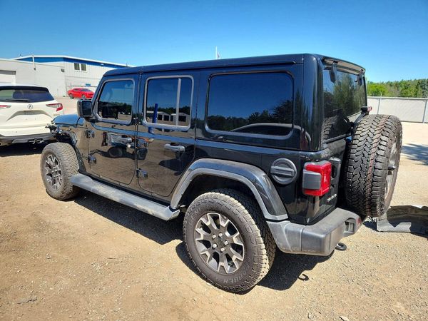 2025 JEEP WRANGLER Sahara
