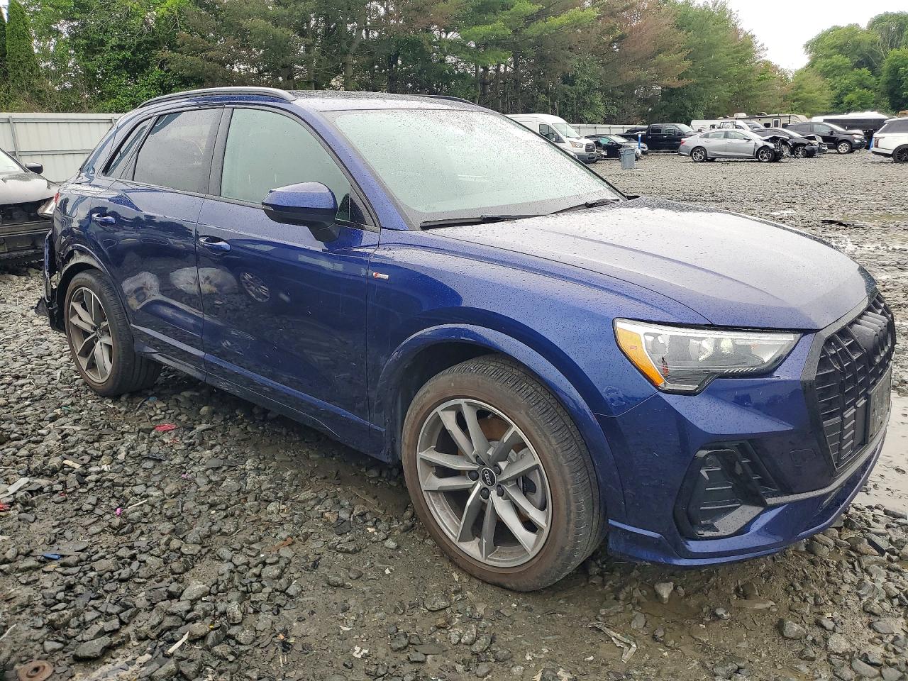 2021 AUDI Q3 S Line quattro Premium