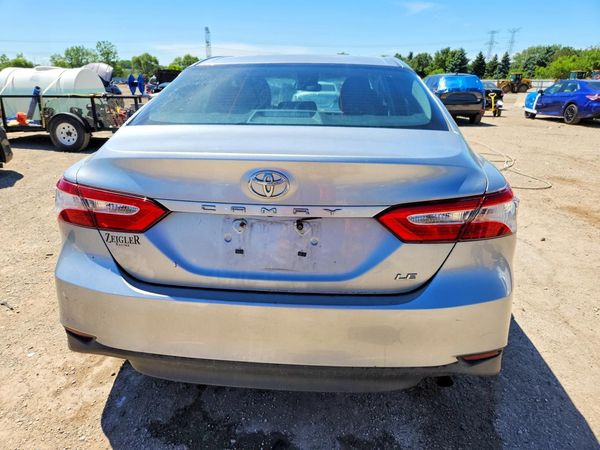 2018 TOYOTA CAMRY