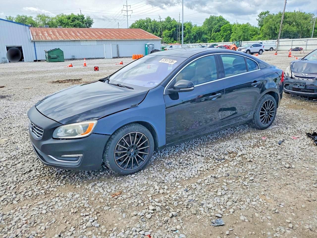 2015 VOLVO S60 Premier (non R design)