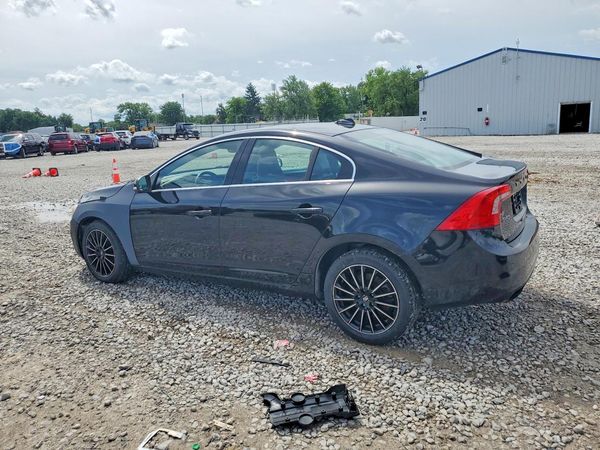 2015 VOLVO S60 Premier (non R design)