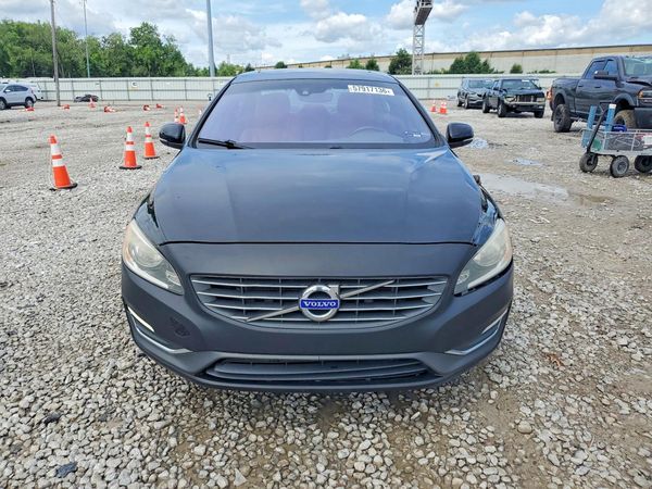2015 VOLVO S60 Premier (non R design)