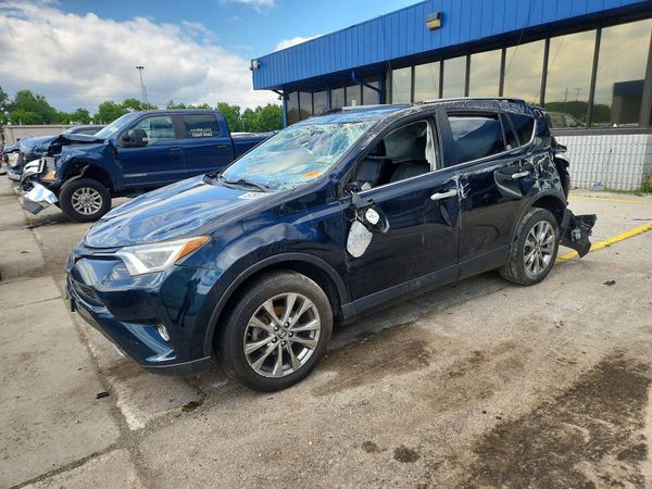2018 TOYOTA RAV4 Ltd/Platinum — Front 3/4