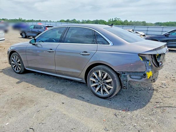 2022 AUDI A4 quattro Premium Plus