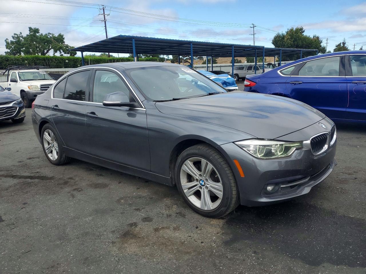2018 BMW 330