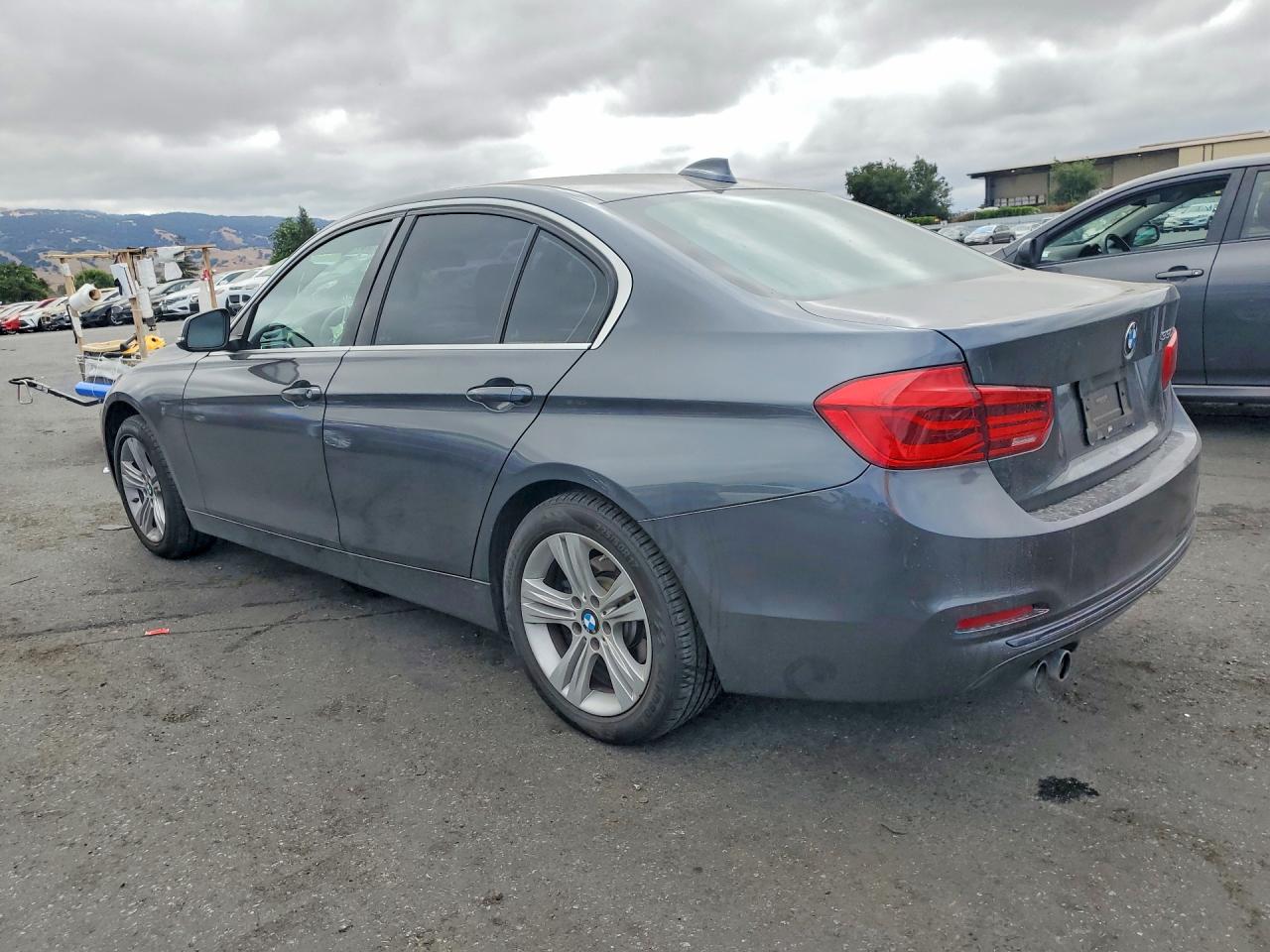 2018 BMW 330