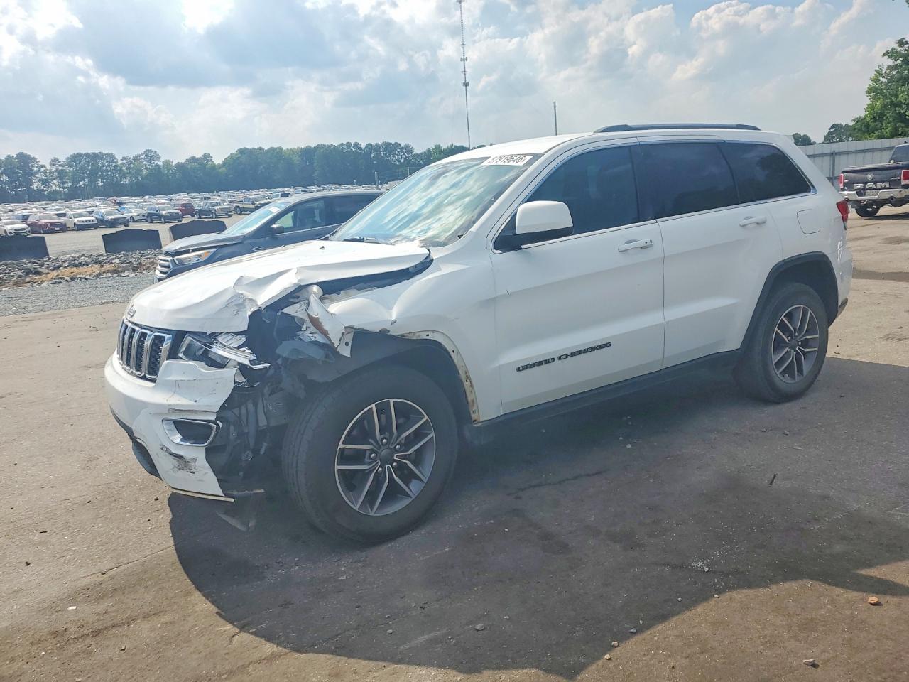 2019 JEEP GRAND CHEROKEE LAREDO 4X4