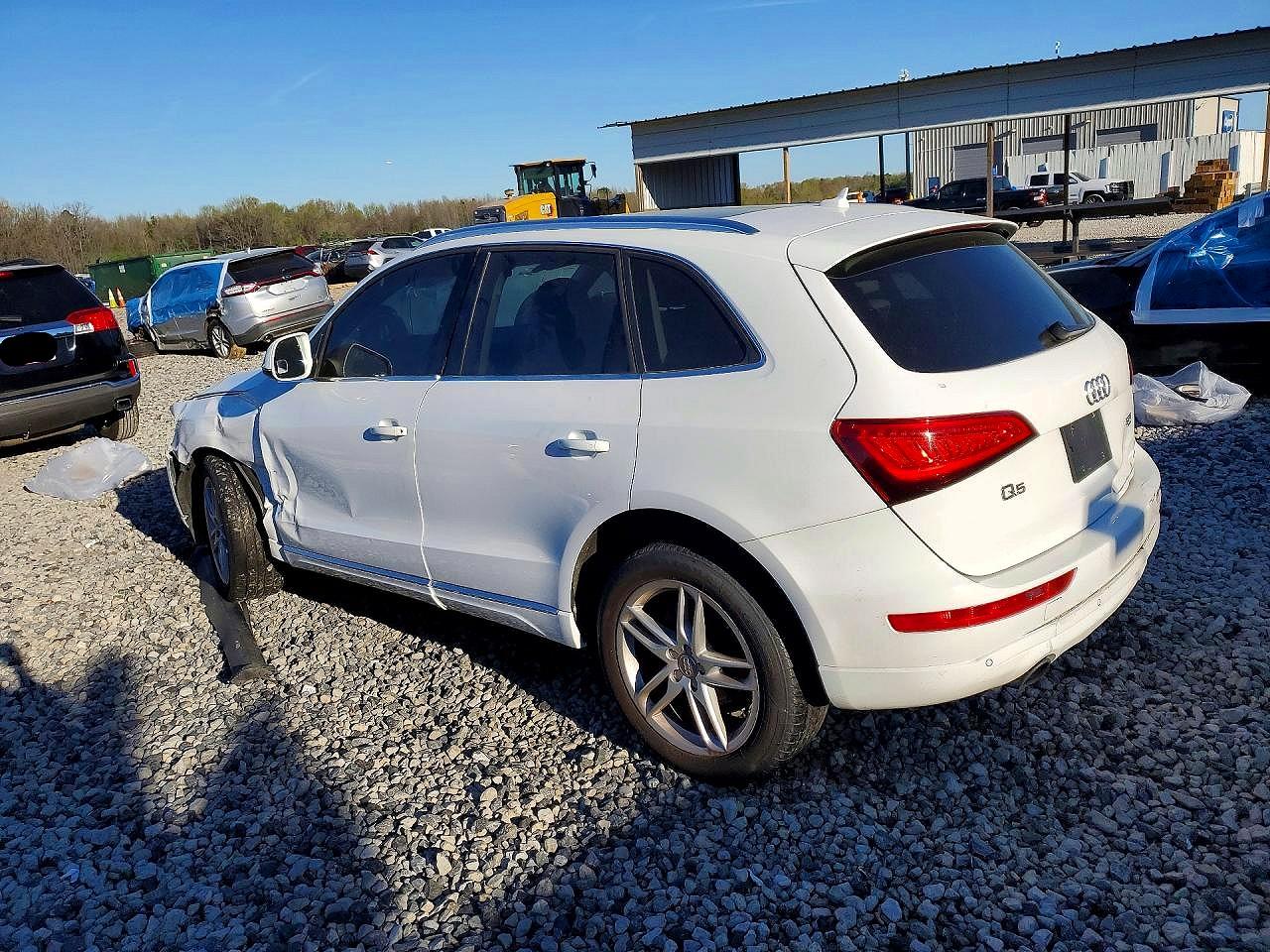 2013 AUDI Q5 Premium Plus