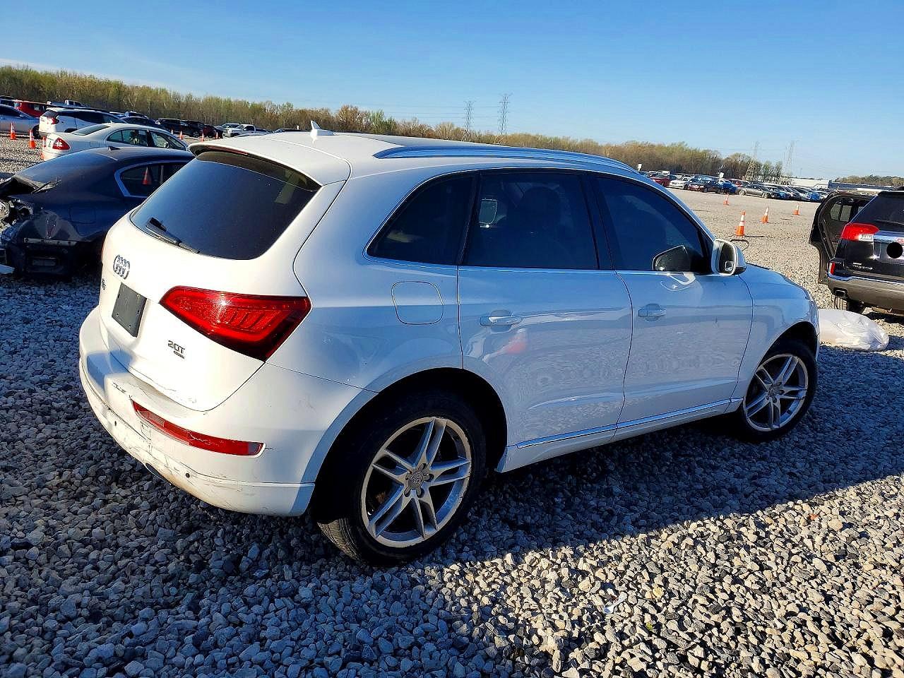 2013 AUDI Q5 Premium Plus