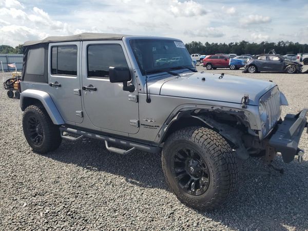 2016 JEEP WRANGLER UNLIMITED SAHARA 4X4