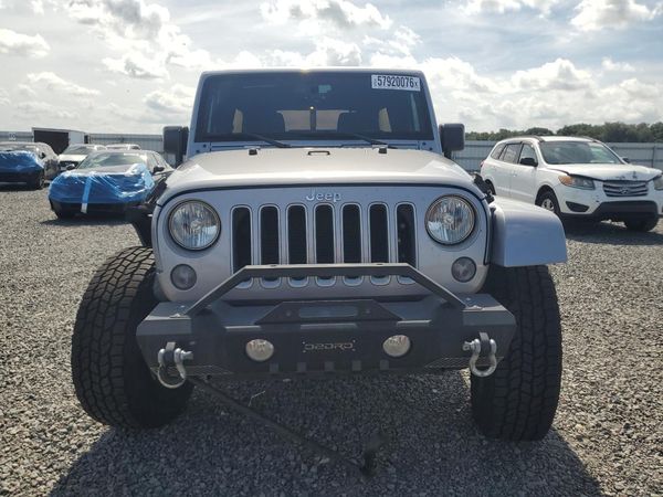 2016 JEEP WRANGLER UNLIMITED SAHARA 4X4