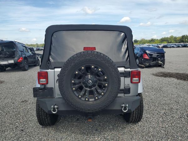 2016 JEEP WRANGLER UNLIMITED SAHARA 4X4