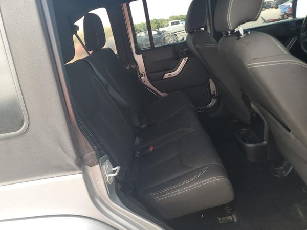 2016 JEEP WRANGLER UNLIMITED SAHARA 4X4