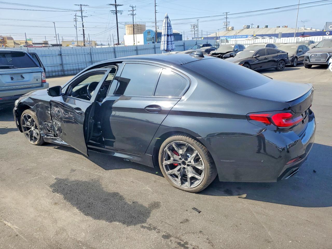 2023 BMW 530