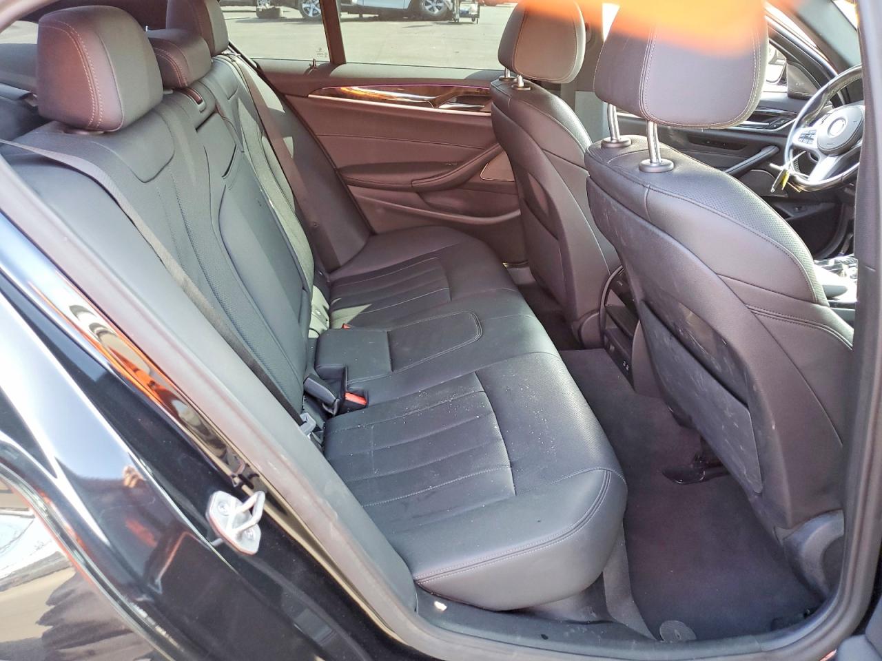 2023 BMW 530