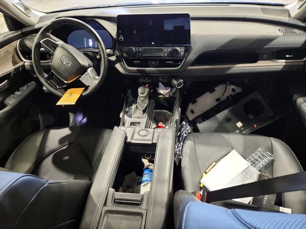 2024 TOYOTA GRAND HIGHLANDER
