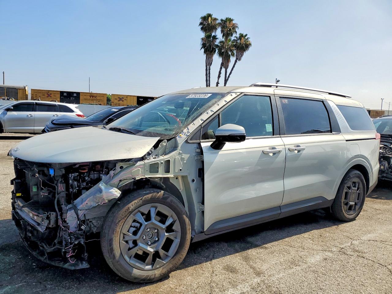 2025 KIA CARNIVAL EX