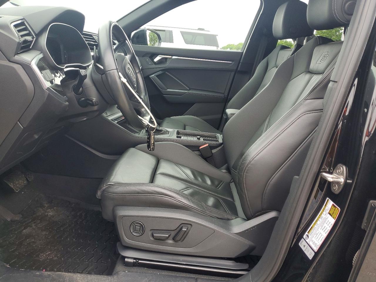 2024 AUDI Q3