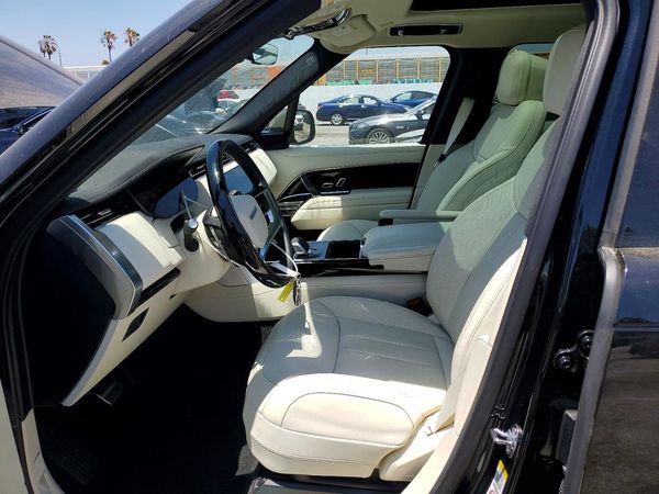 2026 LAND ROVER RANGE ROVER SE