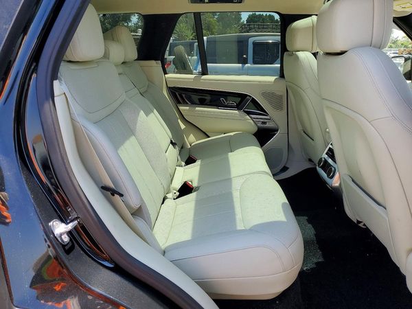 2026 LAND ROVER RANGE ROVER SE