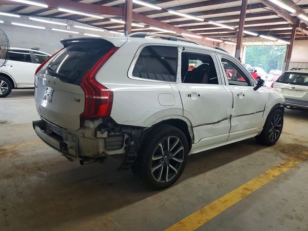 2019 VOLVO XC90 Momentum — PSRA