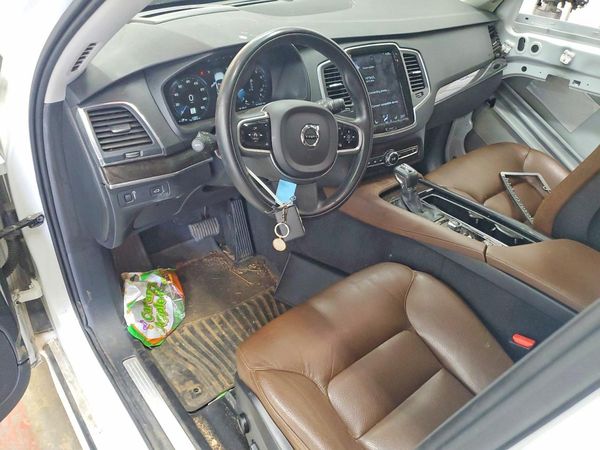 2019 VOLVO XC90 Momentum — CKPT
