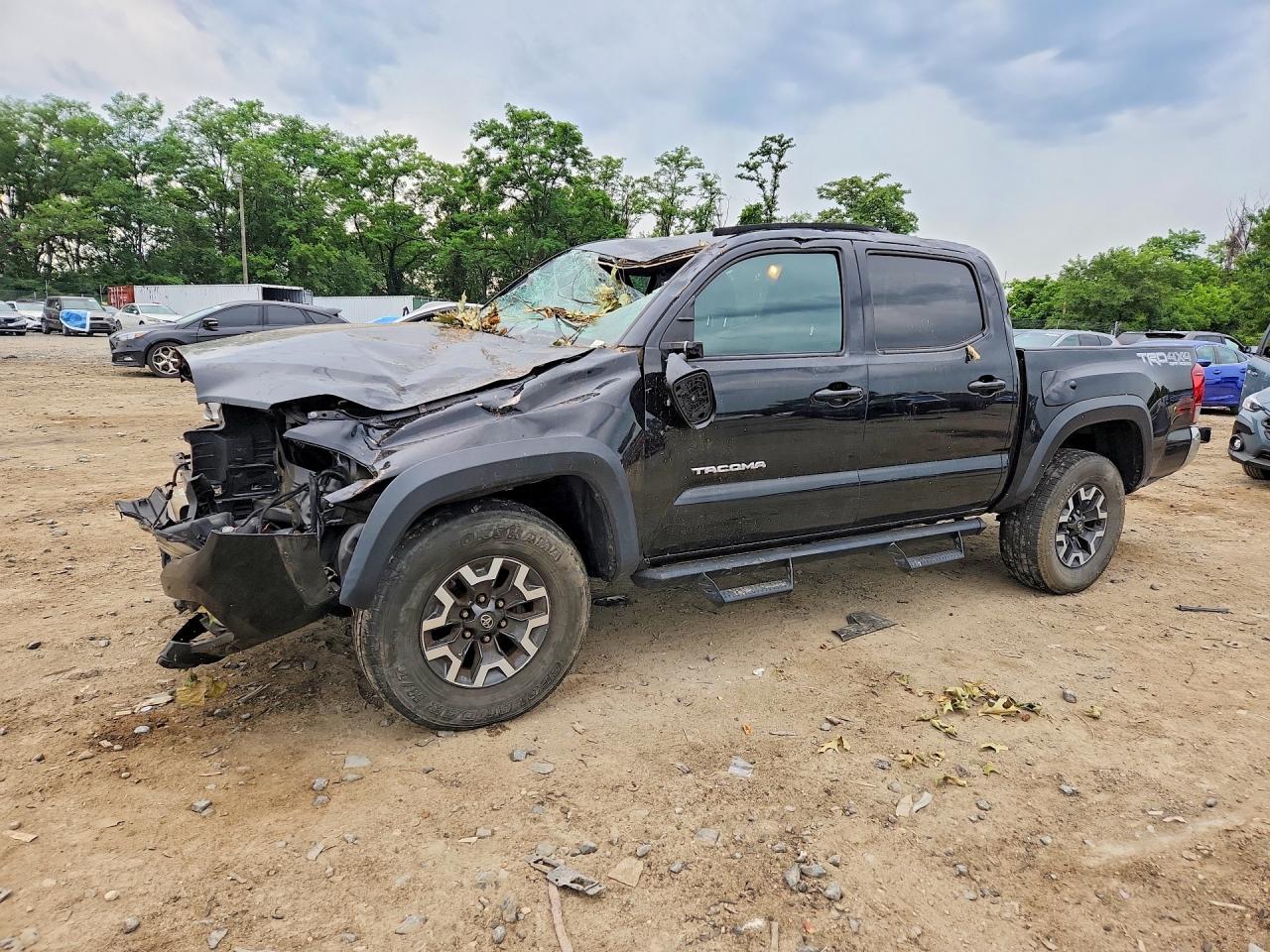 2017 TOYOTA TACOMA