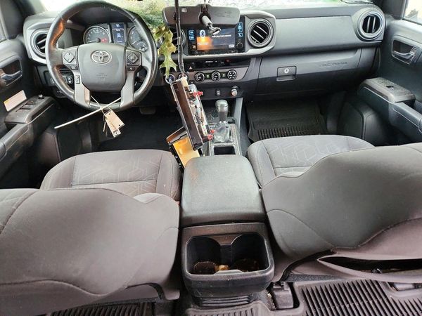 2017 TOYOTA TACOMA