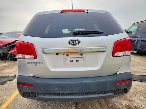 2013 KIA SORENTO Base / LX