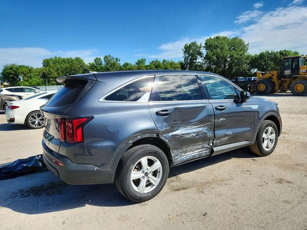 2022 KIA SORENTO LX