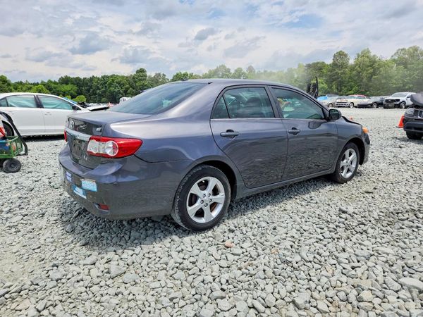 2013 TOYOTA COROLLA