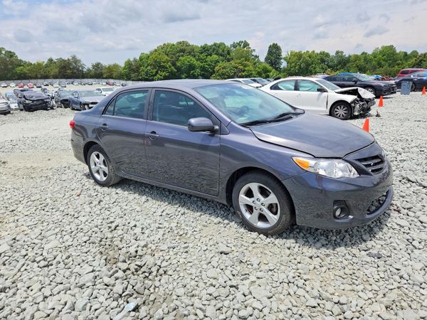 2013 TOYOTA COROLLA