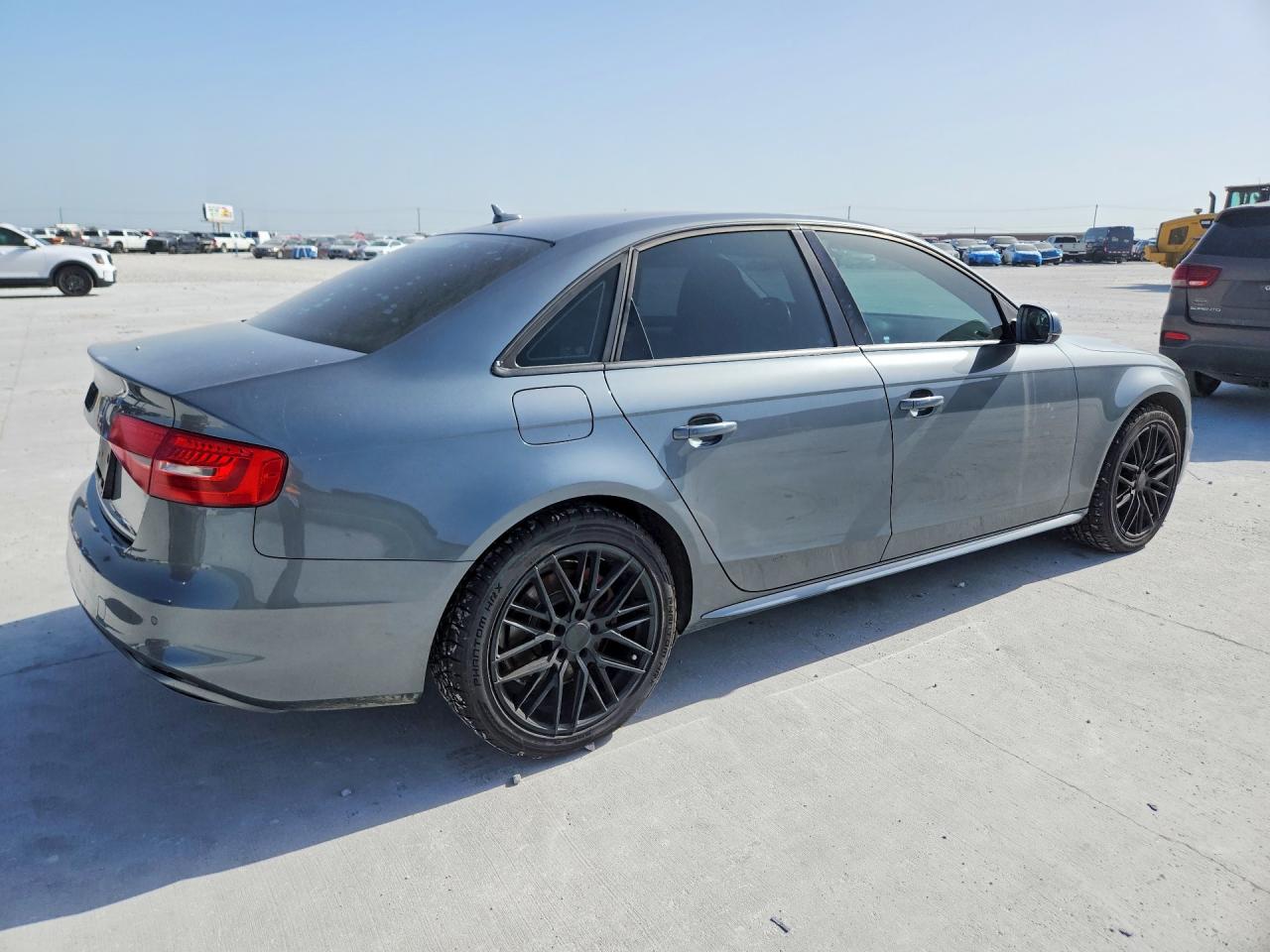 2015 AUDI A4