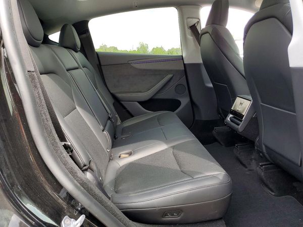 2026 TESLA MODEL Y