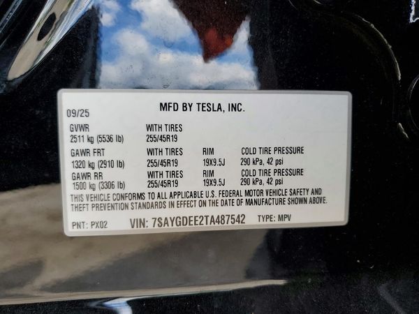 2026 TESLA MODEL Y