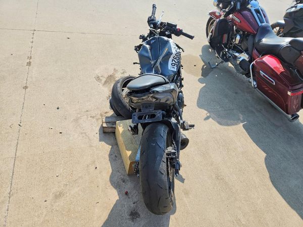 2024 KAWASAKI EX650 P